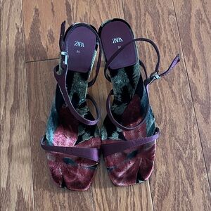 Zara Women's Velvet Kitten Heels